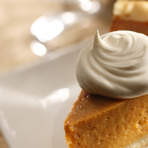Add a dollop of Yolá Whipped Yogurt Topping to Pumpkin Pie